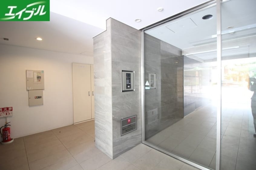 エントランス部分 コンフォート新栄