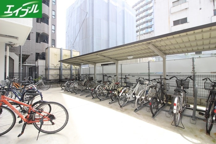 駐輪場 コンフォート新栄