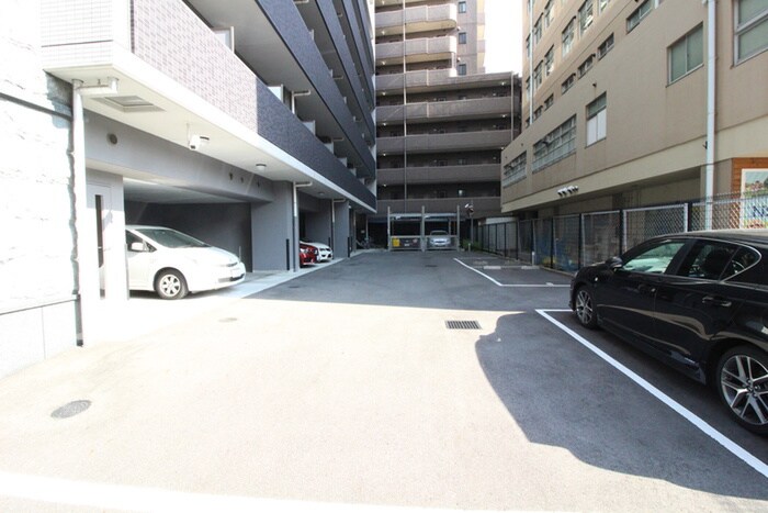 駐車場 プレサンスジェネ栄(702)