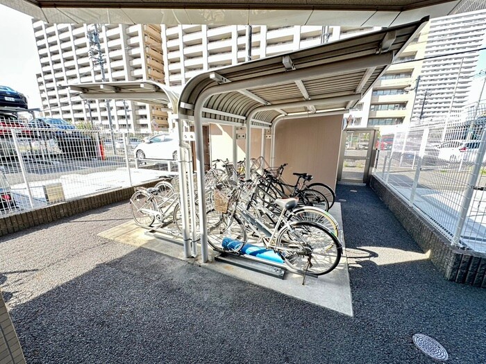 駐輪場 エルスタンザ徳川