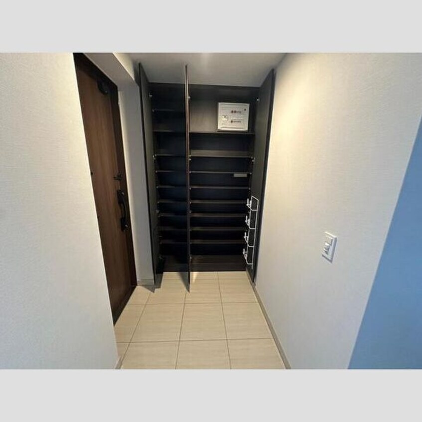 玄関 プラウドタワー名古屋錦(1107)