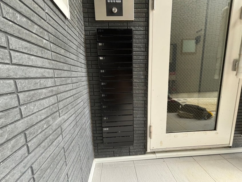 エントランス部分 SELENITE刈谷