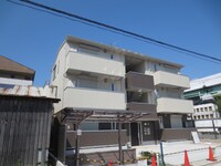 エメ　シャトン