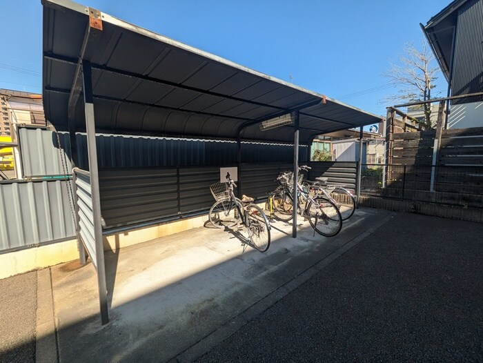 駐輪場 グレイシャス
