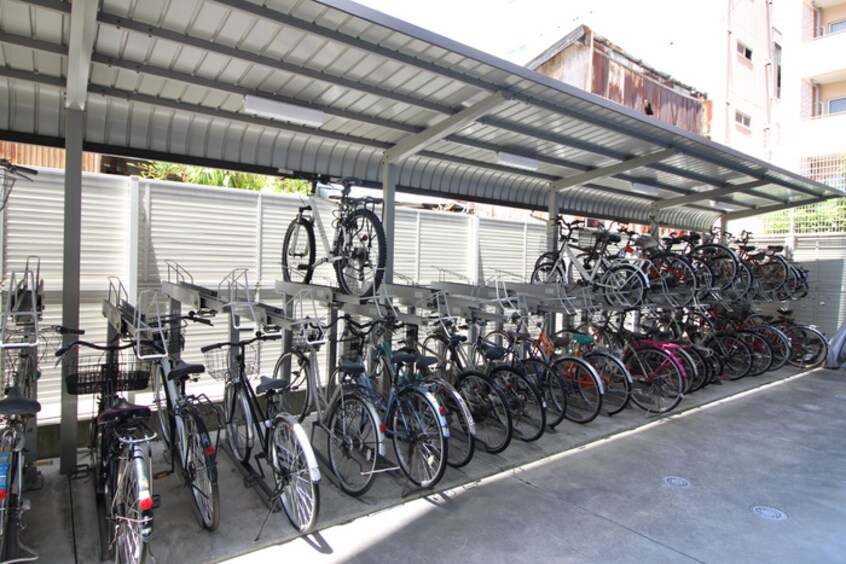 駐輪場 RIDGE堀田