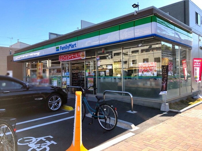 ファミリーマート柳原二丁目店(コンビニ)まで395m Fragranｔ　Olive名城公園