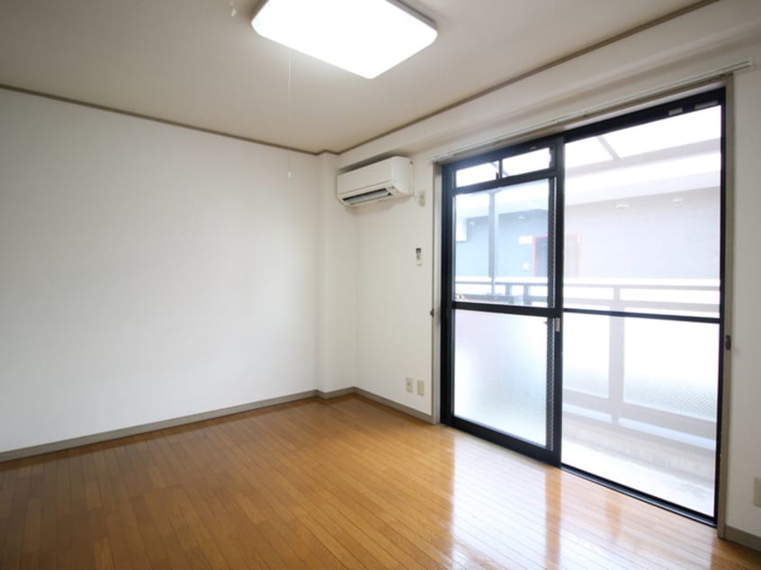 居室 ルミエ－ル　ＨＯＮＧＯ