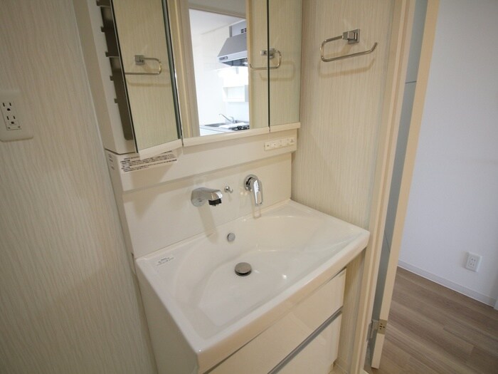 洗面 メイボーテセラ