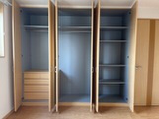 収納 スパイクナ－ド