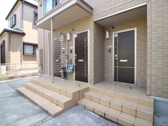 エントランス部分 メゾンドソレイユ