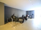 バイク置き場 ﾌﾟﾚｻﾝｽ丸の内ｱﾄﾞﾌﾞﾙ(306)