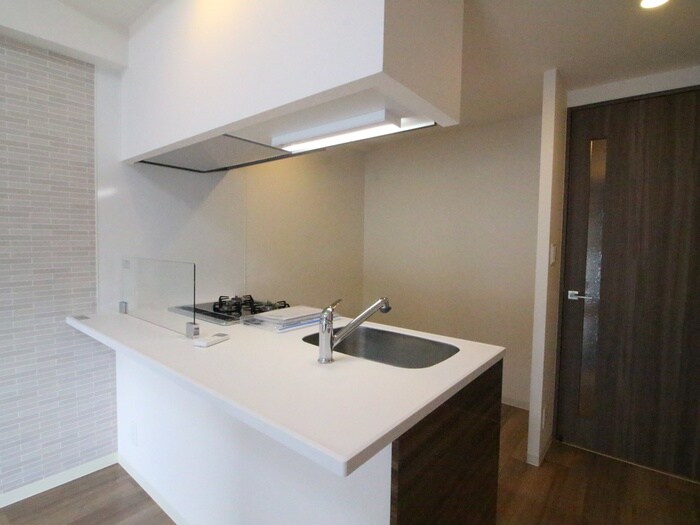 キッチン ﾌﾟﾚｻﾝｽ丸の内ｱﾄﾞﾌﾞﾙ(306)