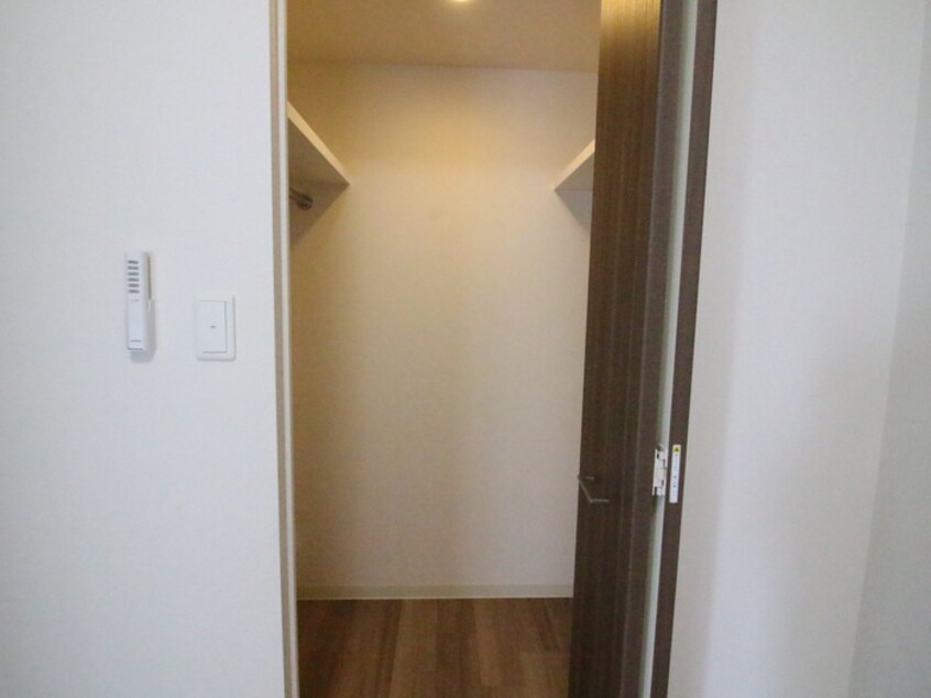 収納 ﾌﾟﾚｻﾝｽ丸の内ｱﾄﾞﾌﾞﾙ(306)