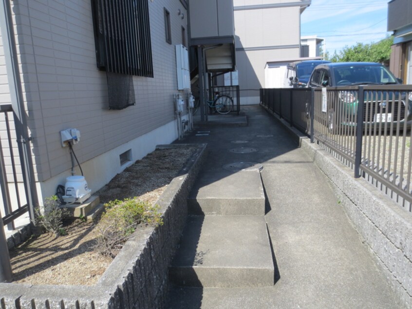 エントランス部分 サンリバーＡ