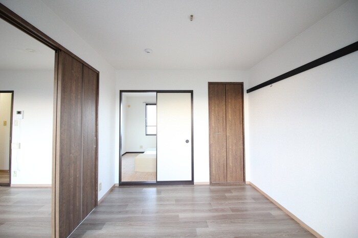 居室 サンリバーＡ