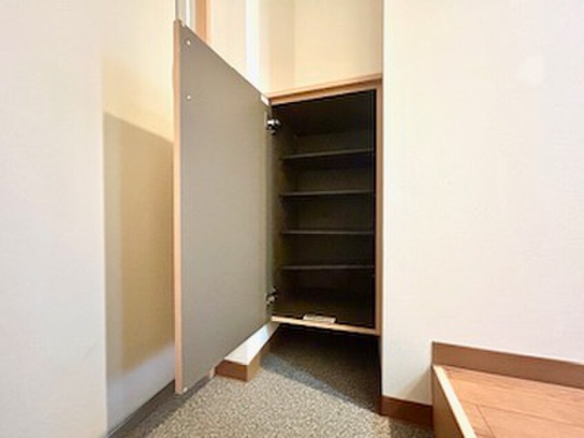 靴箱 A.City守山元郷