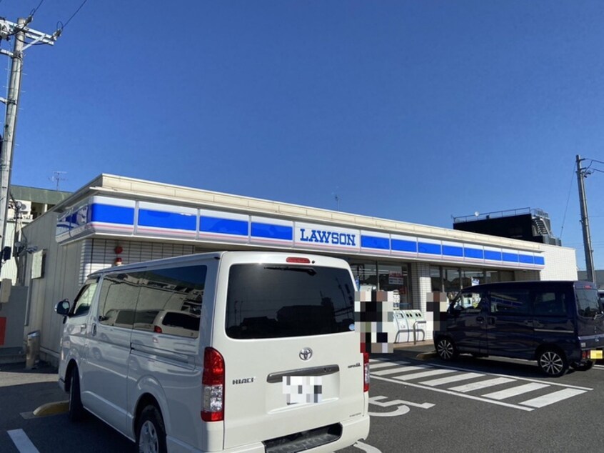 ローソン大治町三本木店(コンビニ)まで594m ウエストリバー　A