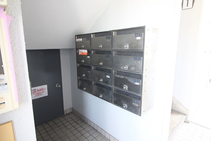 建物設備 コ－トまきもり