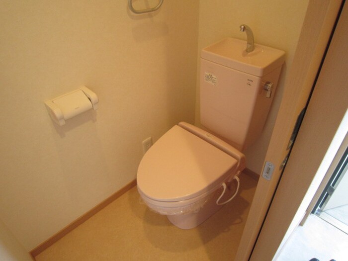 トイレ ファミール尺口