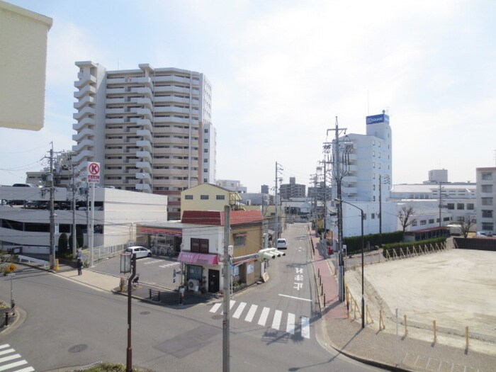 室内からの展望 服部マンション