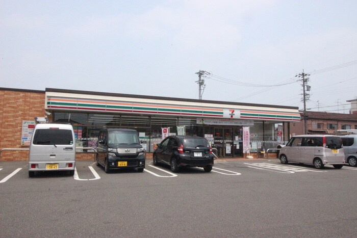 セブンイレブン甚目寺駅西店(コンビニ)まで350m アム－ルＭａｊｙｅｓ