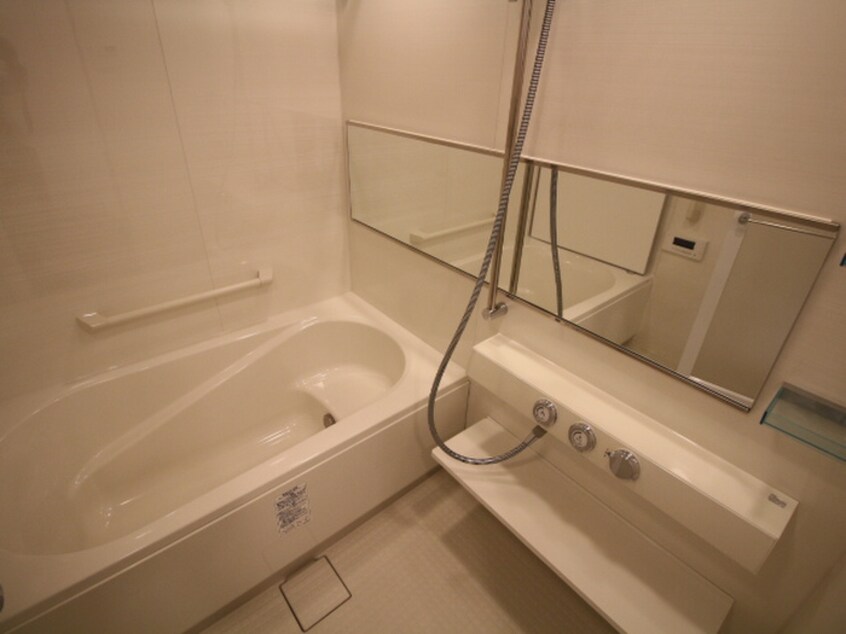 バス／シャワールーム等 ﾌﾟﾚﾐｽﾄ泉ﾚｼﾞﾃﾞﾝｽ（D-1704）