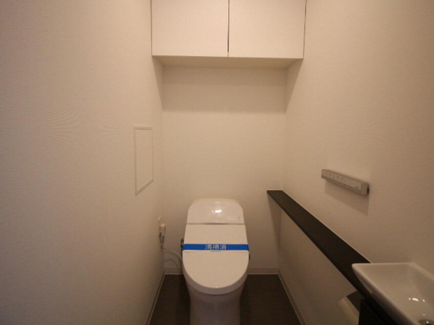 トイレ ﾌﾟﾚﾐｽﾄ泉ﾚｼﾞﾃﾞﾝｽ（D-1704）