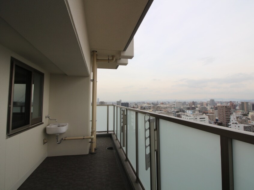 ベランダ・バルコニー ﾌﾟﾚﾐｽﾄ泉ﾚｼﾞﾃﾞﾝｽ（D-1704）