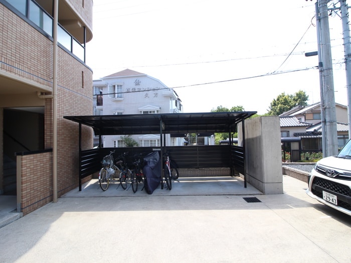 駐輪場 サンシャイン・阪野