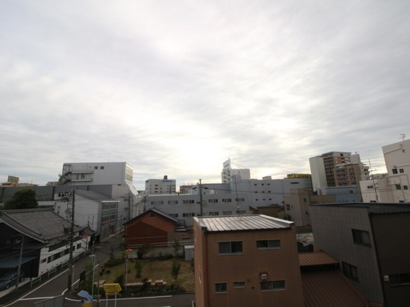 室内からの展望 ﾌﾚｰﾙｺｰﾄ東別院