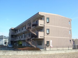 ロイヤルハイツ西田中