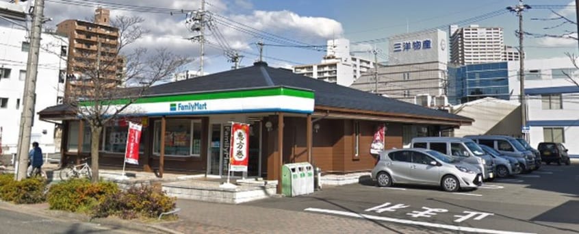 ファミリーマート(コンビニ)まで155m 七福コーポ