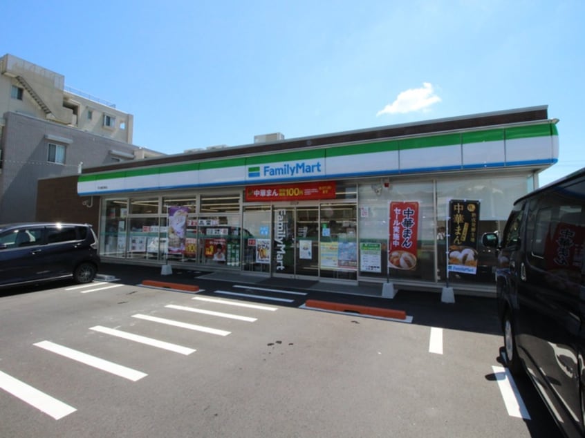 ファミリーマート天白植田一丁目店(コンビニ)まで900m ハーモニーテラス塩釜口Ⅱ