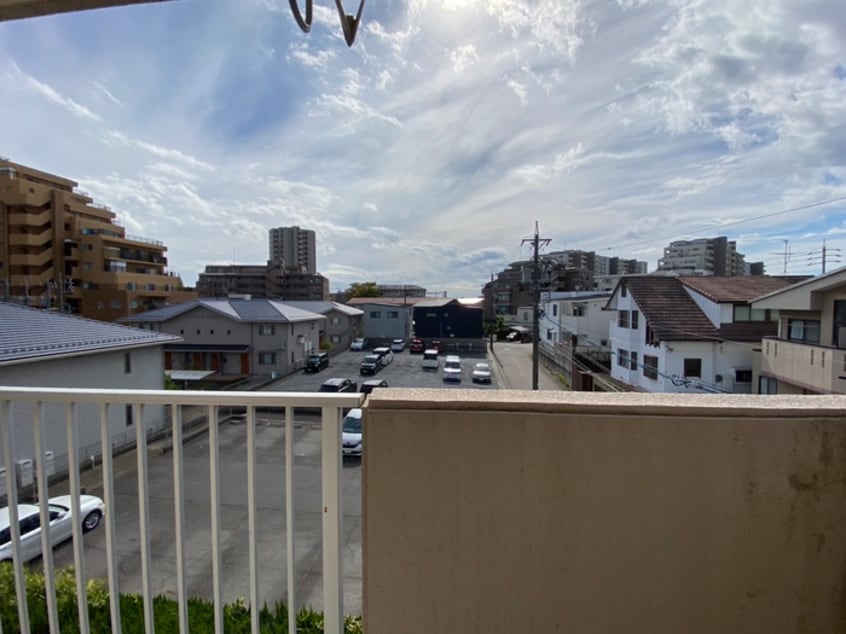 室内からの展望 パティオ杁ヶ池