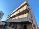 WESTの外観