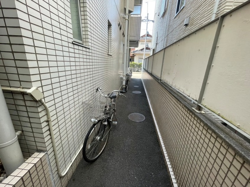 駐輪場 カーサラフィネ