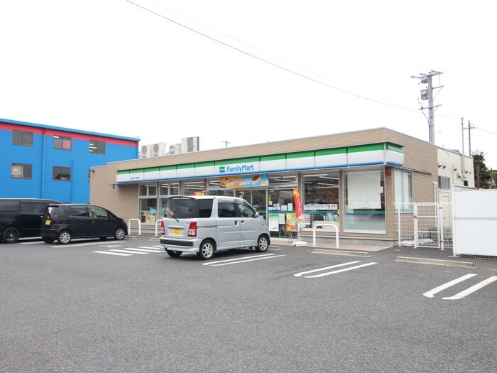 ファミリーマート 刈谷井ケ谷町店(コンビニ)まで341m グリーンガーデン