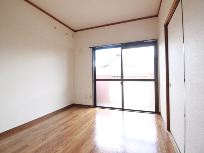 居室 フレスカ野畑