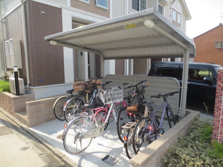 駐輪場 グレイス高道
