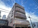 ア－ルズコ－ト一社の外観