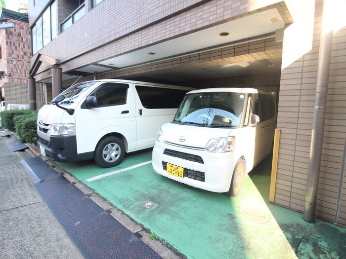 駐車場 プレズントヨシダ