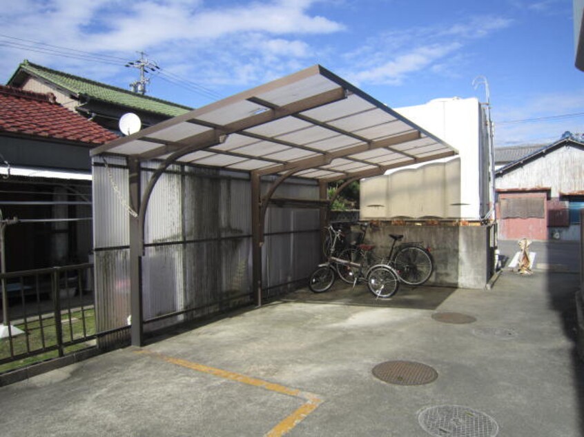 駐輪場 緑地園マンション