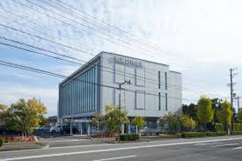 碧南信用金庫ｻﾙﾋﾞｱ支店(銀行)まで1625m ロイヤルサルビア