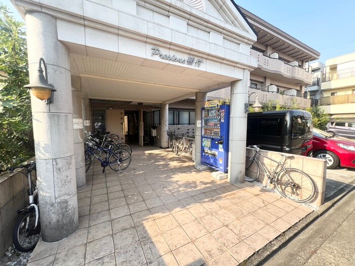 エントランス部分 プレシャス鴨付