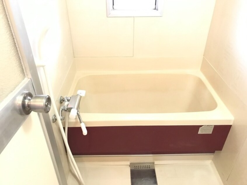 バス／シャワールーム等 ロイヤルガ－デンＫ