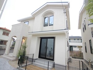 Alla　moda　Fujimi　A棟