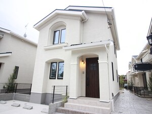 Alla　moda　Fujimi　D棟