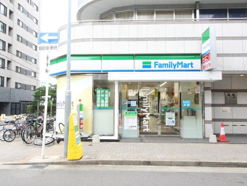 ファミリーマート栄一丁目店(コンビニ)まで243m タウンコート御園