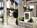エントランス部分 リバ－サイドガ－デン