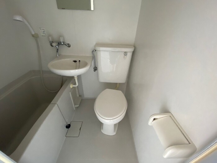 トイレ ア－バンドエル川名山